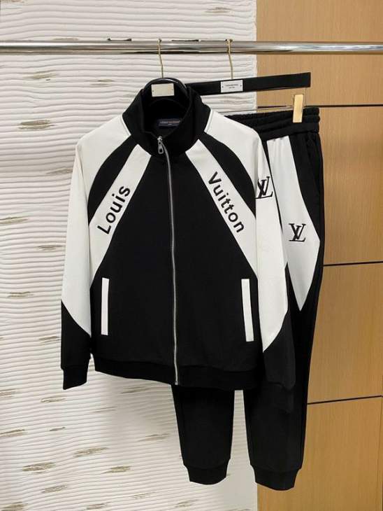 Picture of LV Sweater Suits _SKULVM-3XLkdtr15240810